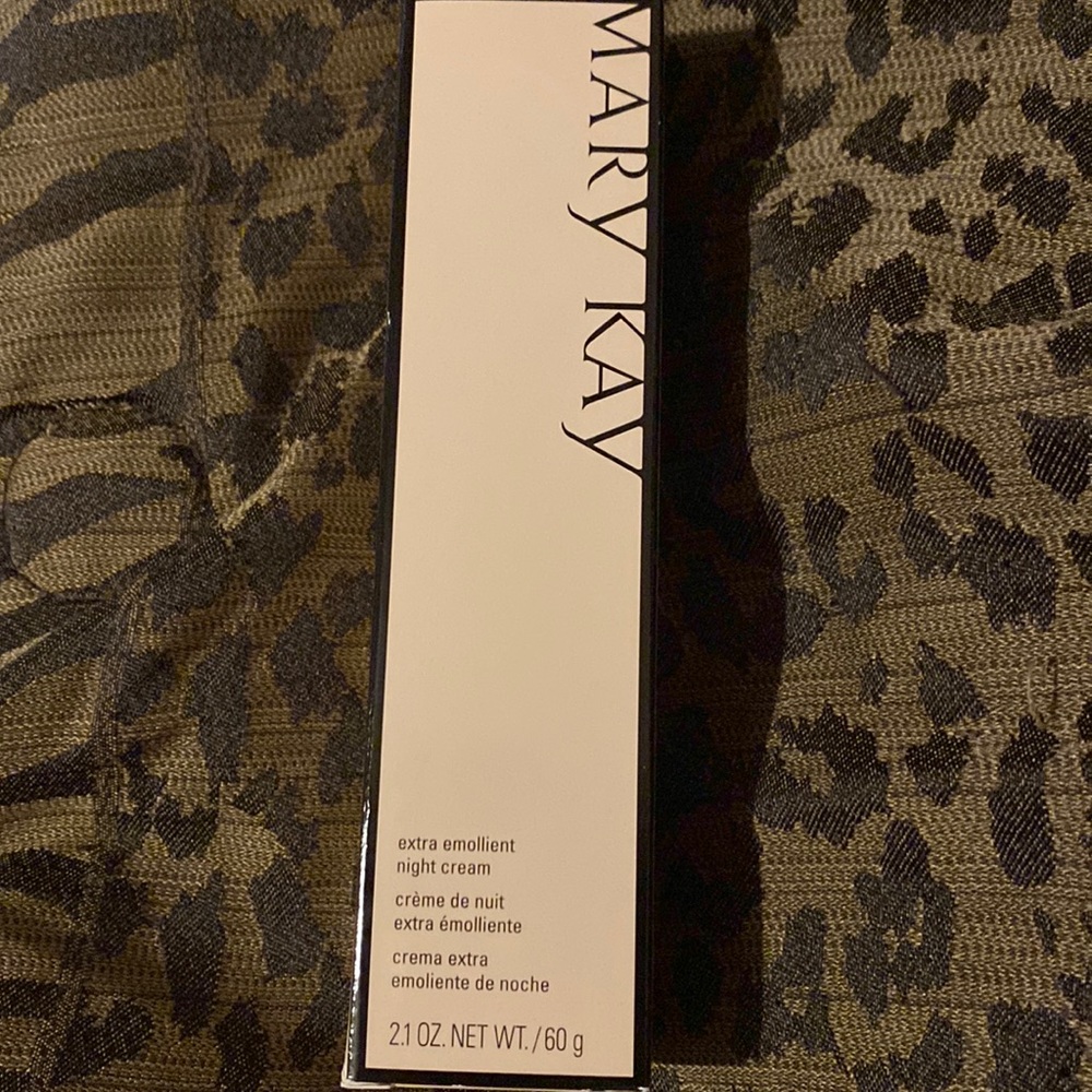 Mary Kay Extra Emollient Night Cream
